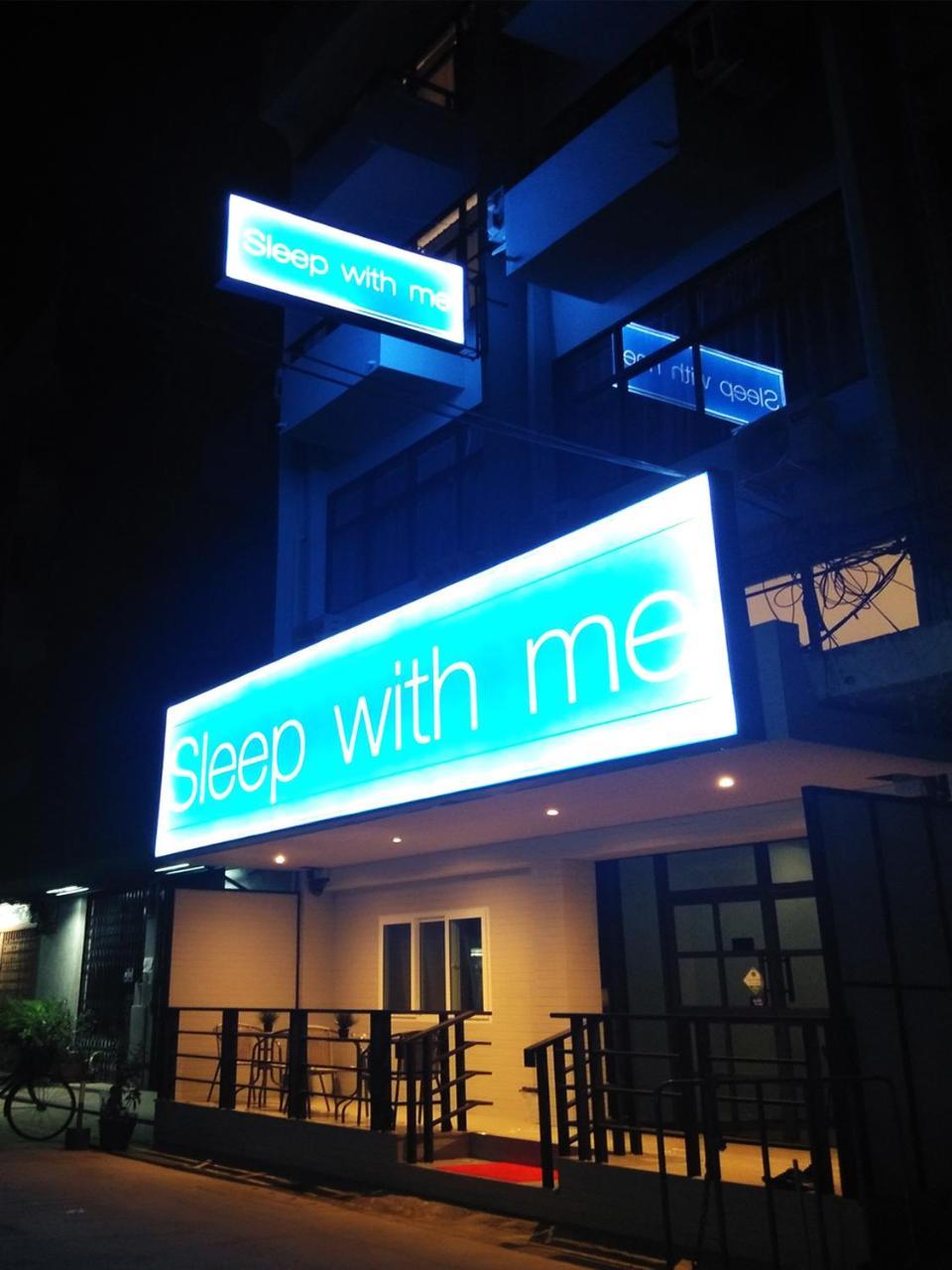 Sleep With Me Bangkok - Bts Phra Khanong Exterior foto